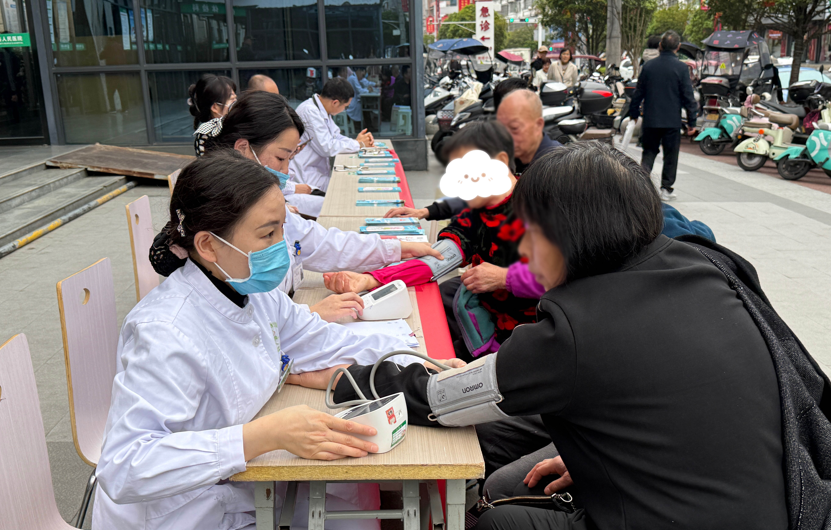 汉阴县人民医院开展全国肿瘤防治周活动