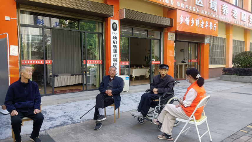汉阴县城关镇月南区域养老服务中心：科学照护助老人安康 温情陪伴享幸福晚年