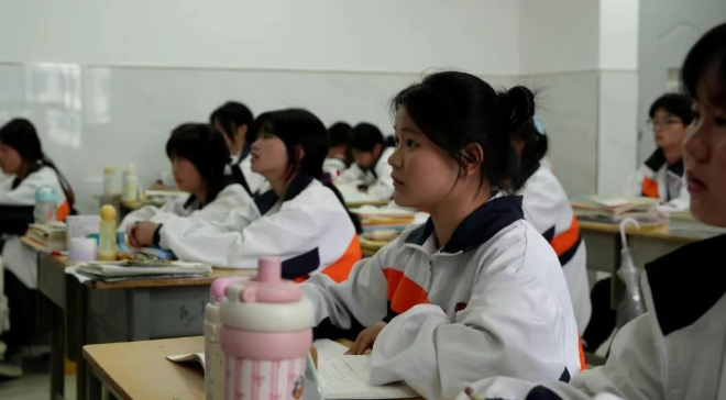 汉阴：汪慧明 好样的！