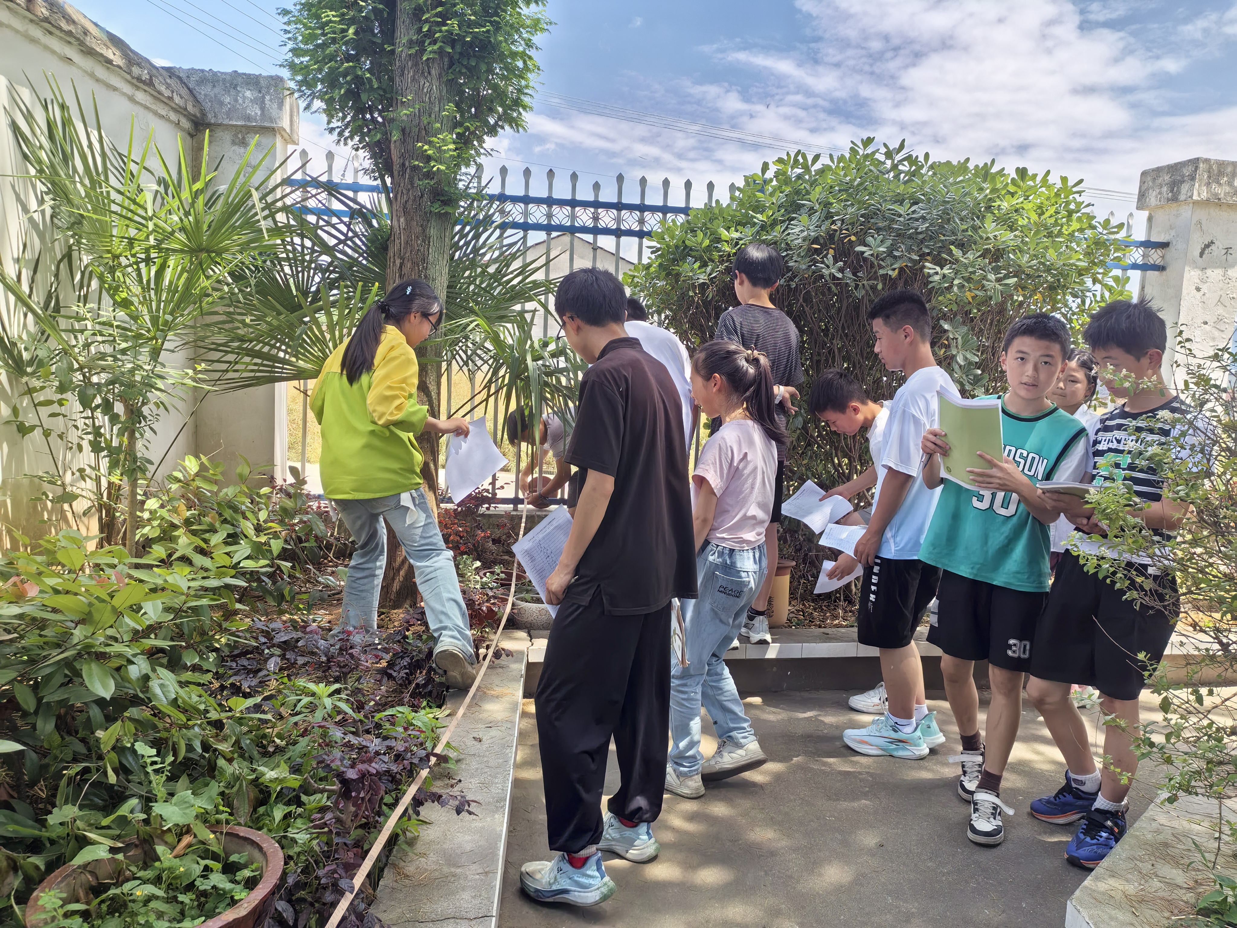 汉阴县第一小学长窖校区开展数学实践活动