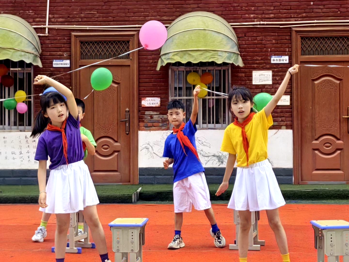 汉阴县第二小学太平校区：文艺汇演展风采 快乐吃席聚福气