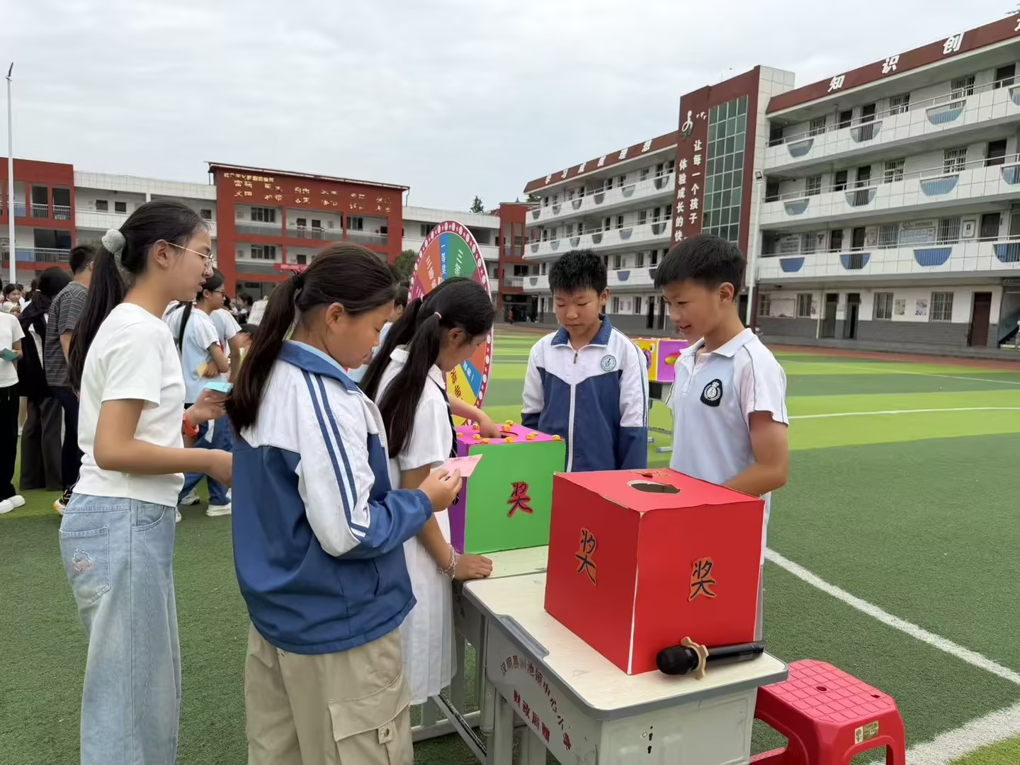 汉阴县涧池镇中心小学：五育润心沐光行 心理游园护成长