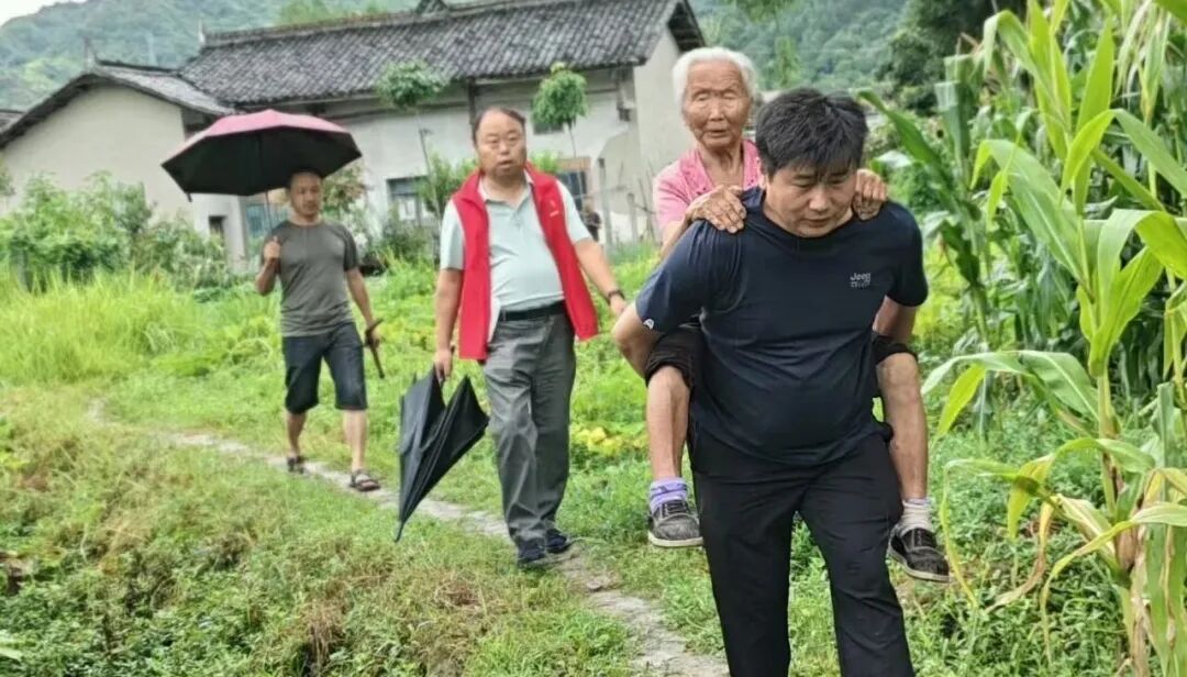 汉阴：严阵以待防汛情 妥善安置保民安