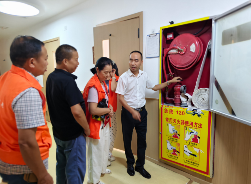 城关镇月南区域养老服务中心：筑牢安全防线 守护幸福晚年