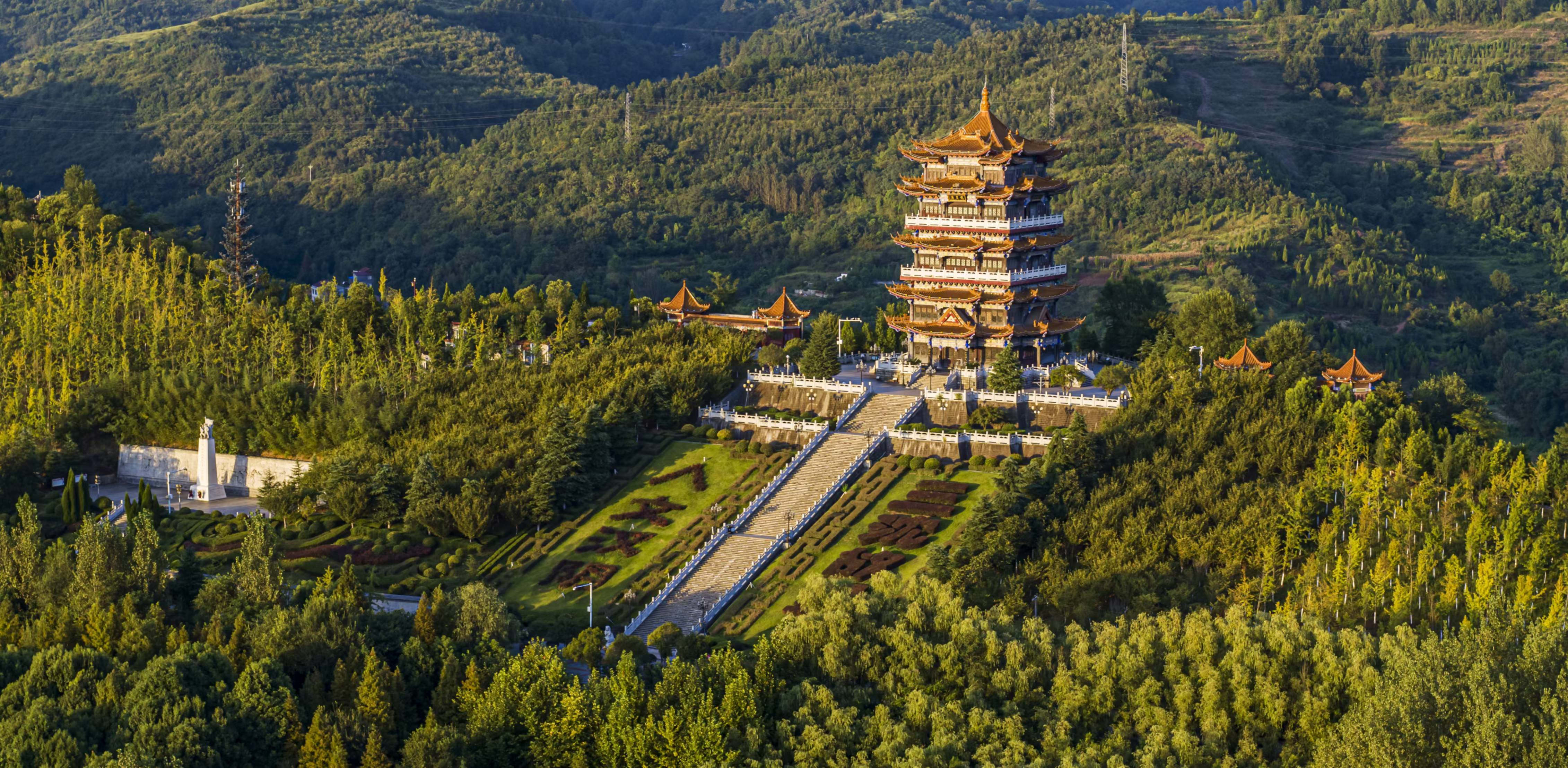 西康高铁一小时通达，汉阴已备好山水烟火