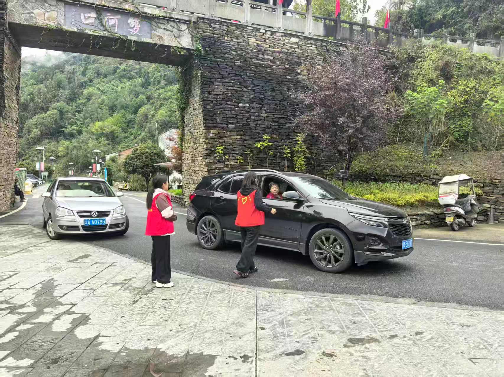 汉阴志愿红护航国庆文旅热潮